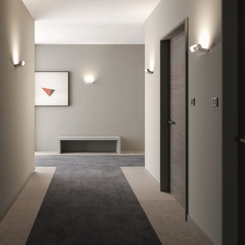 Aile Wall Lamp