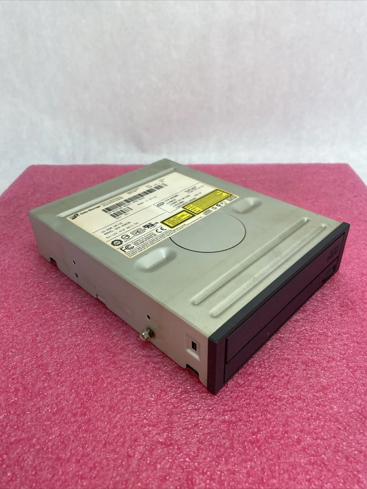 Hitachi-LG Data Storage GCR-8483B