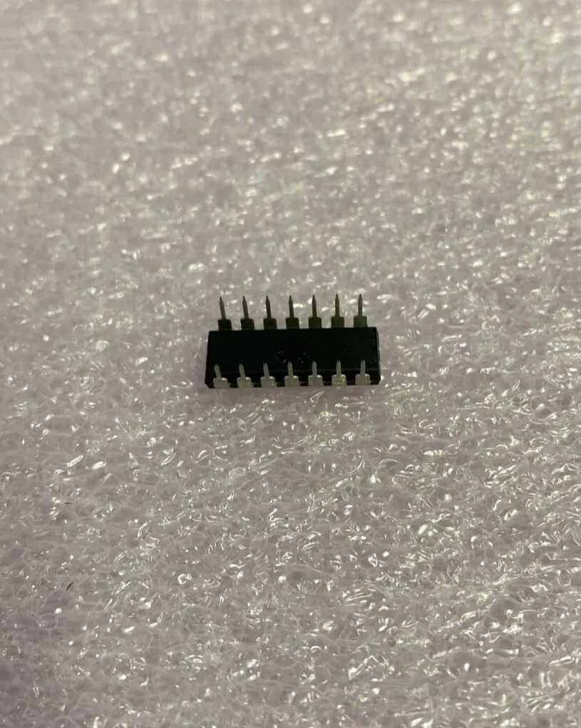 Lot of 5 Motorola MC849P IC Chips 14 PIN NEW Old Stock