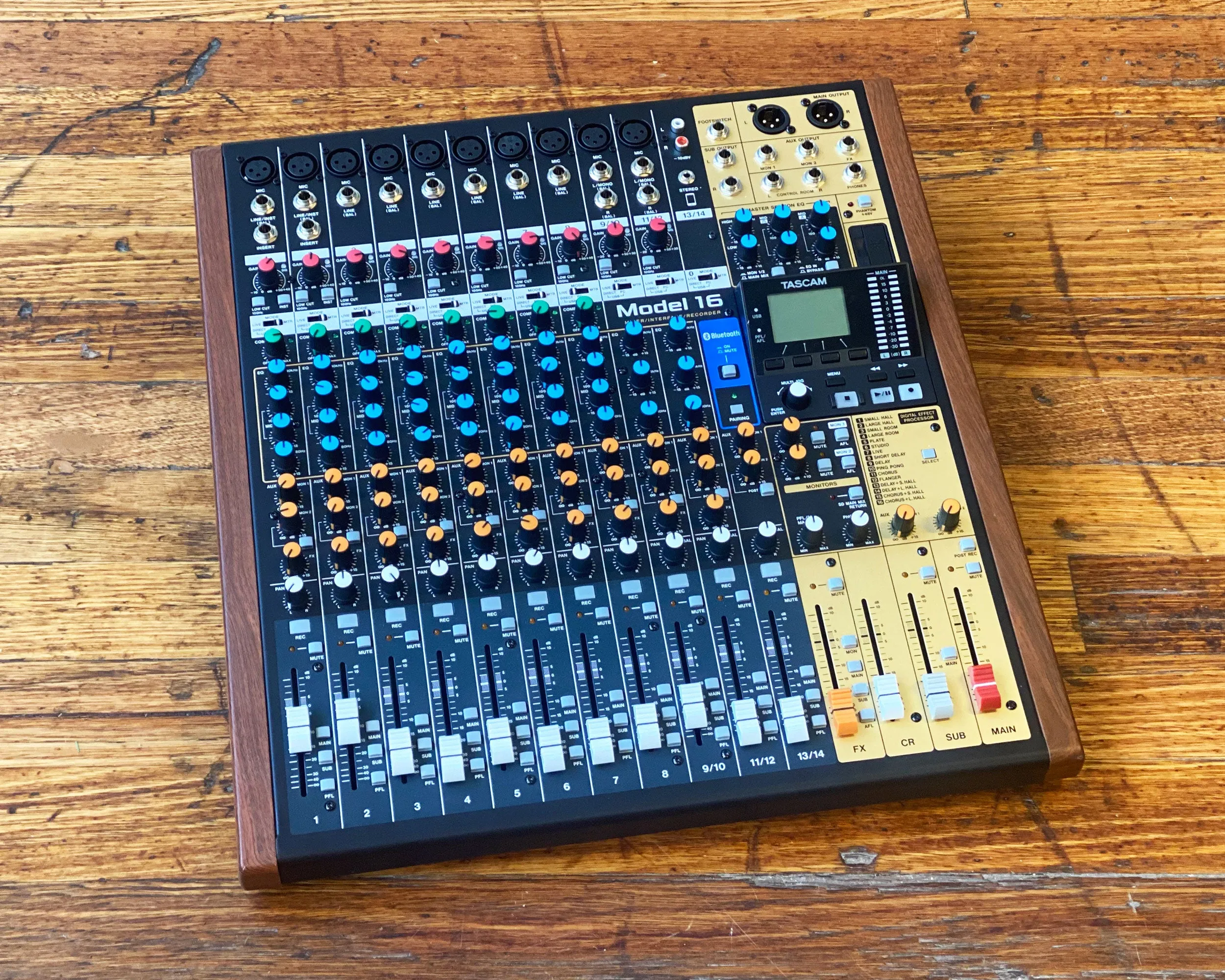 Tascam Model 16