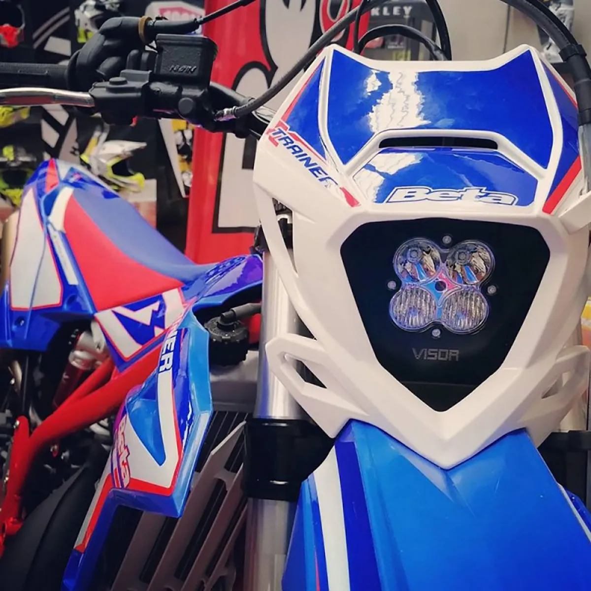 Visor Headlight (Beta 2020-2023)